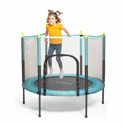 Lasten trampoliini turvaverkolla