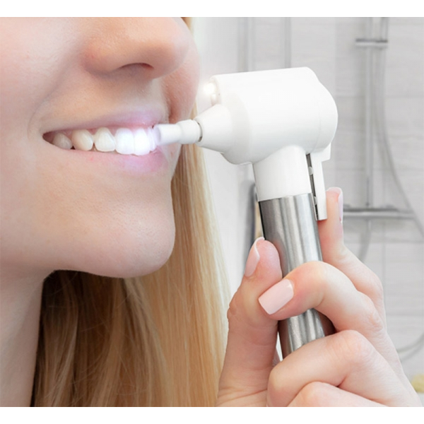 Tooth Polishing & Whitening