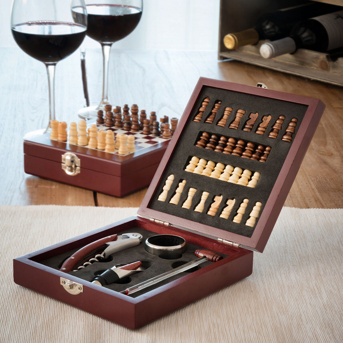 Wine set with chess - 37 pieces