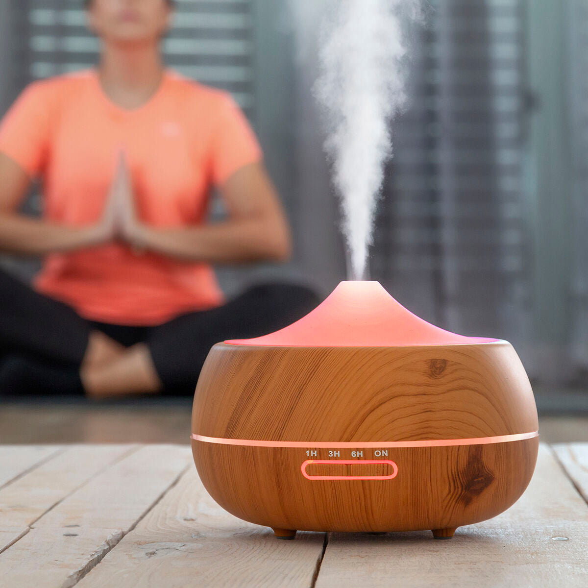 Diffuser & Humidifier With Multicolored LED Wooden-Effect