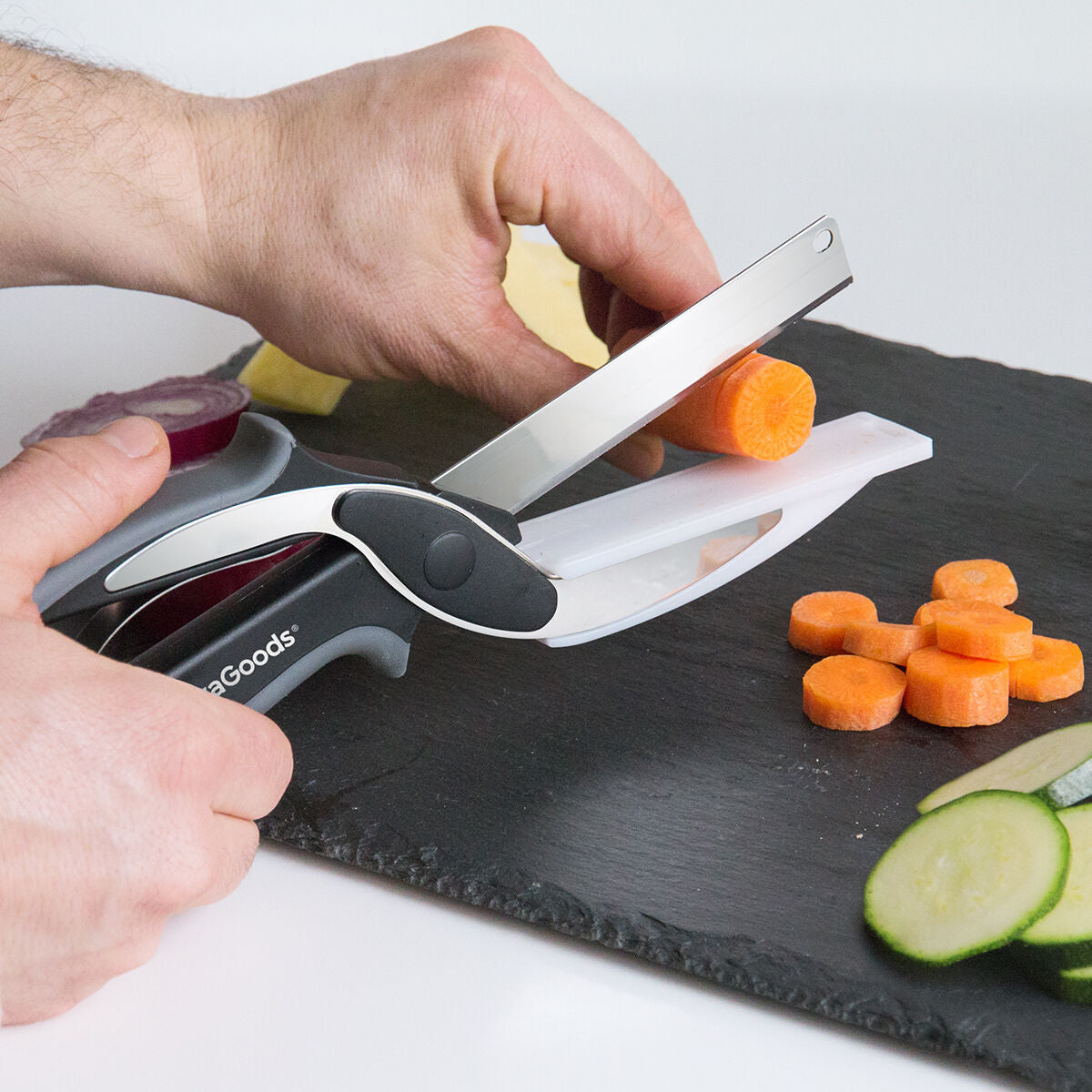 Nóż nożycowy i zintegrowana mini deska do krojenia 