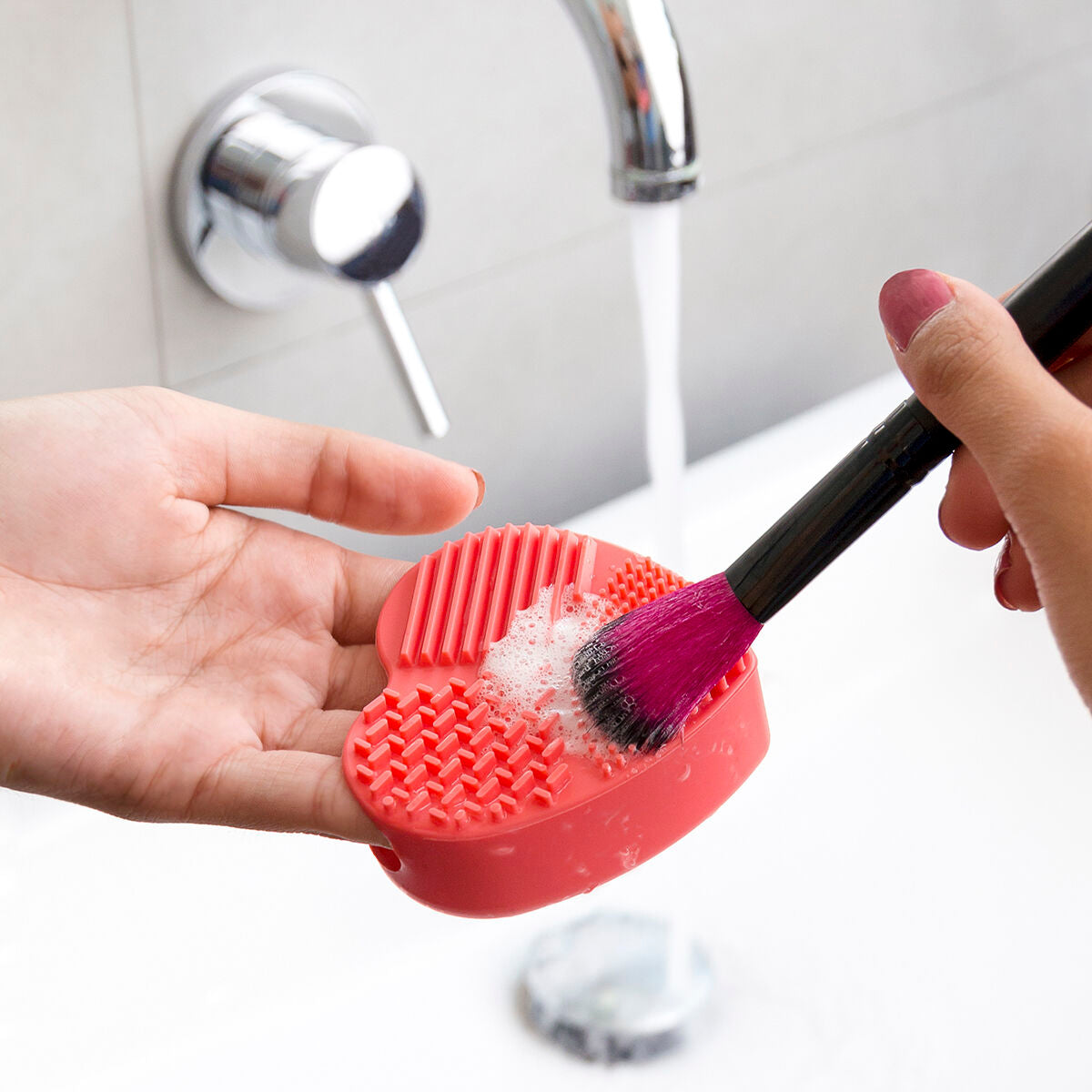 Makeup Brush Cleaner Heart