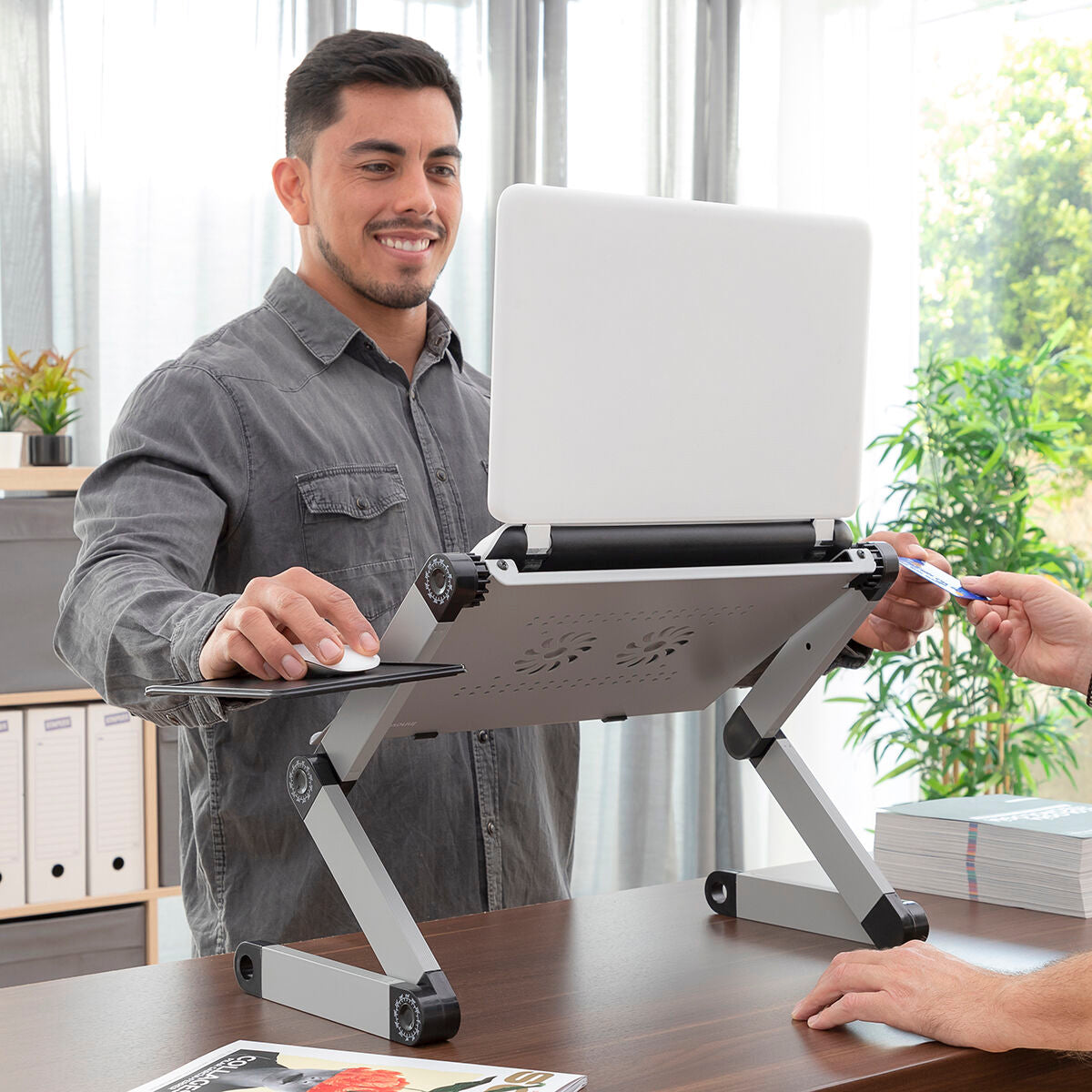 Laptop table - Adjustable & Multifunctional