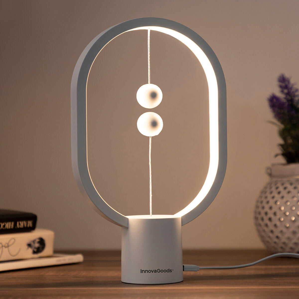 Balance lamp with magnetic switch